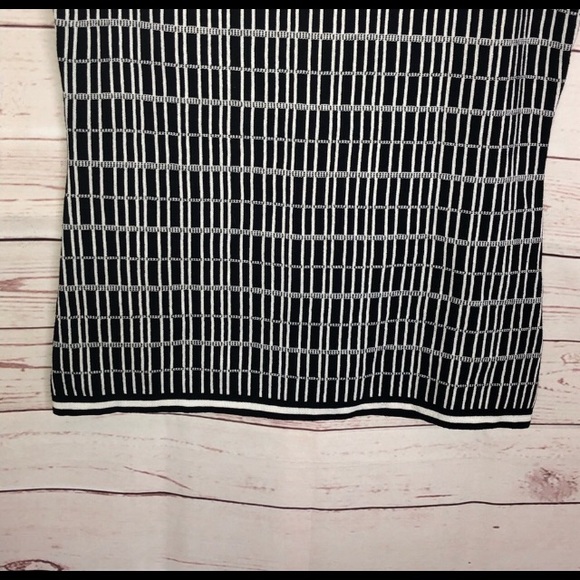 Brooks Brothers  Silk Blend Sleeveless Top Size M - Picture 3 of 7